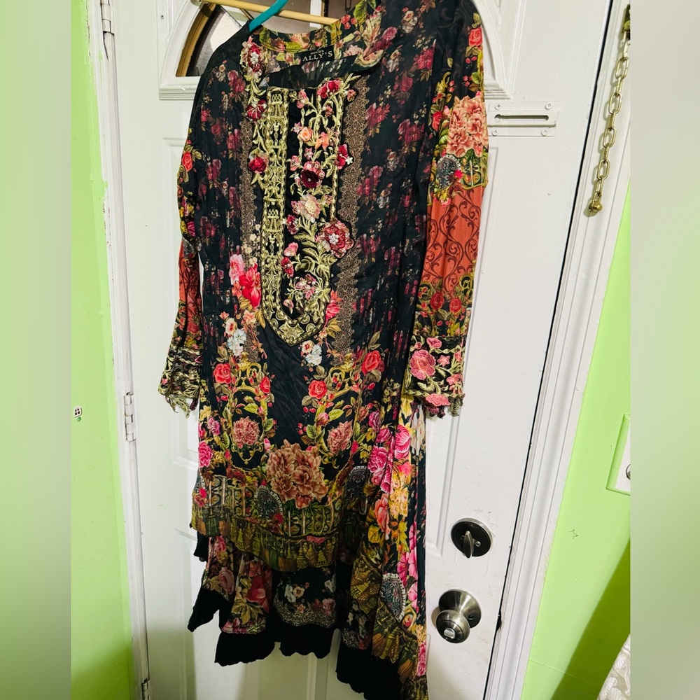Pakistani outfit.